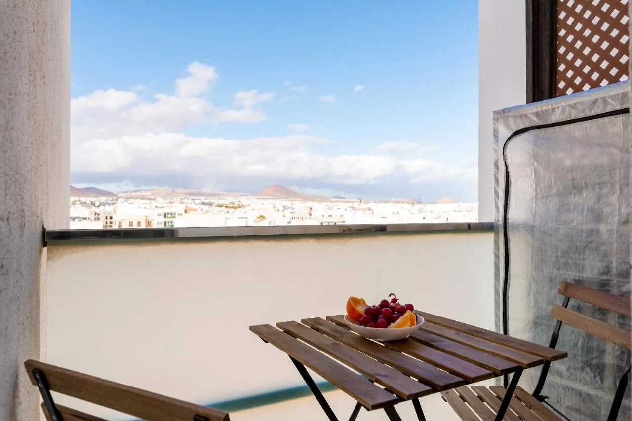 Fee4Me: First Line Luxury Apartment Arrecife   Arrecife (Lanzarote)